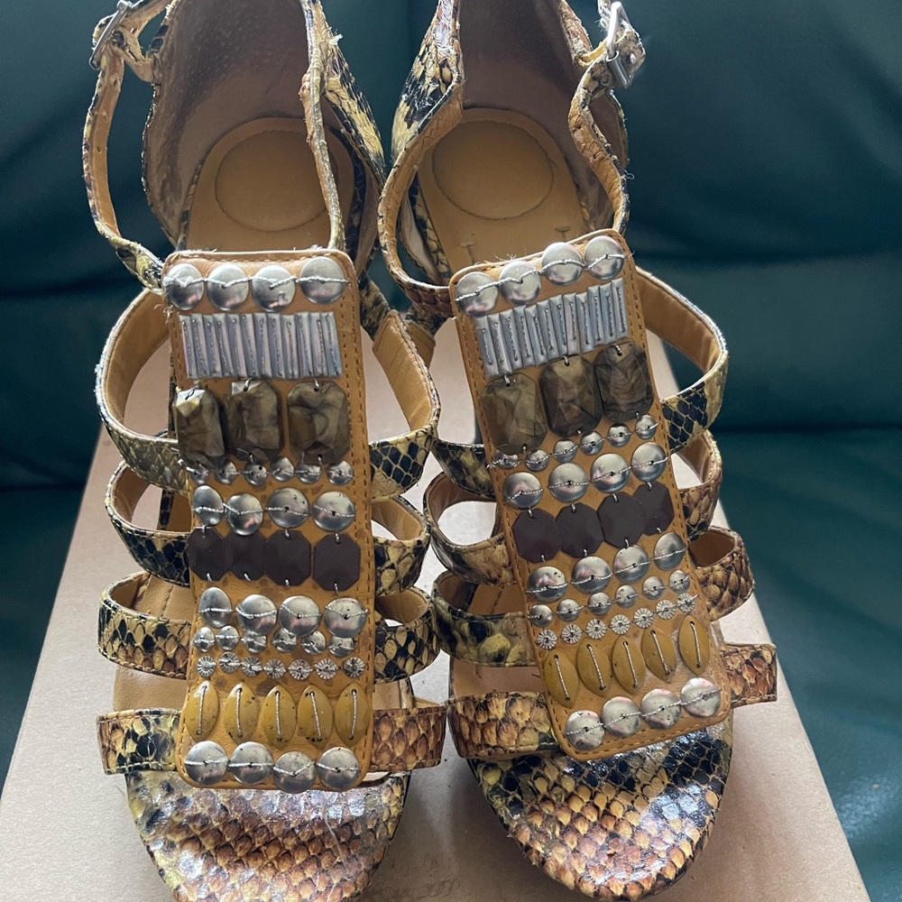 Women’s sandal
